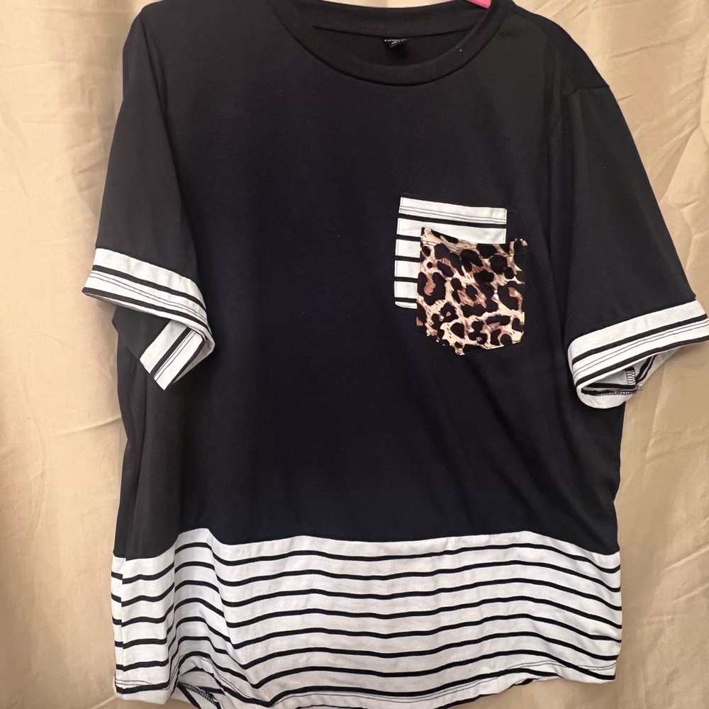Chic Black and White Striped Women's Tee with Leopard Pocket